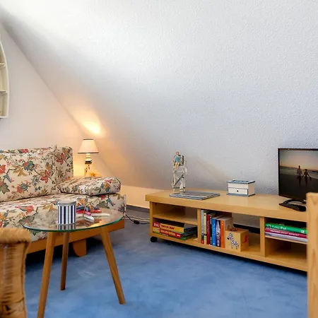 51 4, Lindenweg 8d Апартаменты *